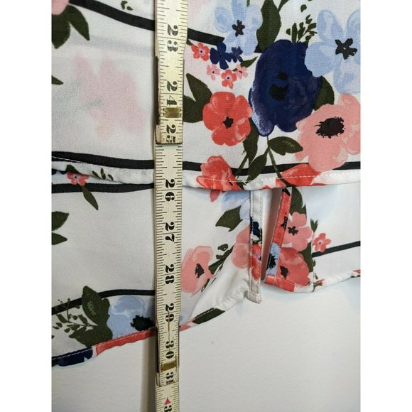 TORRID Pink White Floral Striped Button Back Sheer Polyester Top Size 3 - Picture 5 of 6